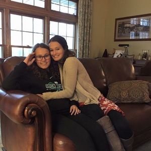 Meet your Posher, Emilie